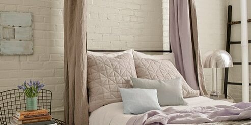 white-washed-brick-bedroom-idea_carousel_493x650